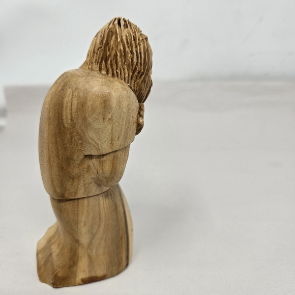 Nativity Shepard Kneeling Before Baby Jesus Wood Hand Carved By R. Herrenbruck - Picture 4 of 9